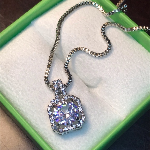 Jewelry - Sterling Silver CZ brilliant stone necklace